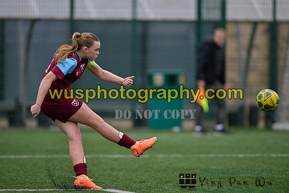 20241109-102916B West Ham United Performance Claret Girls U14 v Oxford United Girls U14