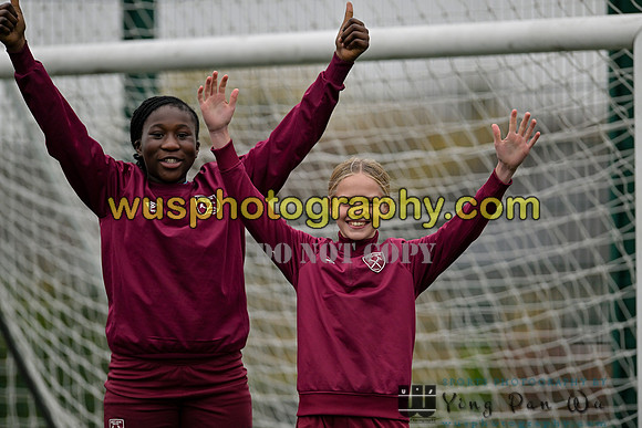 20241109-102605 West Ham United Performance Claret Girls U14 v Oxford United Girls U14