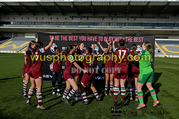 20240420-175142 West Ham United Academy Girls U16 v Oxford United Women U16