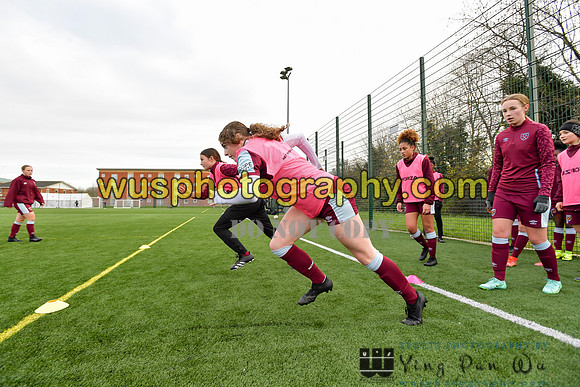20211211-102839 West Ham United Academy Girls U16 v London Bees Academy U16