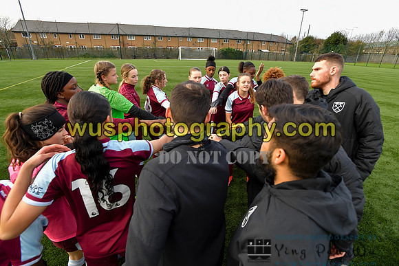 20211211-103648 West Ham United Academy Girls U16 v London Bees Academy U16