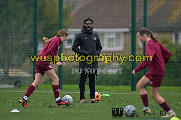 20241109-094301 West Ham United Performance Claret Girls U14 v Oxford United Girls U14