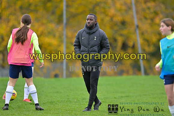 20221119-093928A Tottenham Hotspur Women FC Academy U15 v West Ham United Academy Girls U15