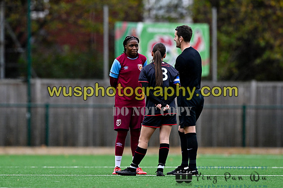 20251122-101647 Millwall Lionesses U18 v West Ham United Girls U18 Performance