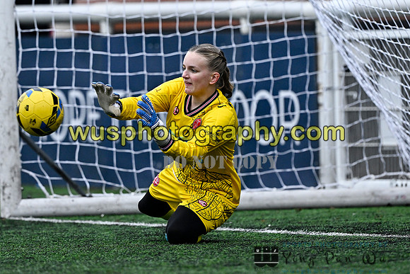 20251115-113753 Chatham Town FC Girls U15 Reds v Lewes FC Select Girls U15