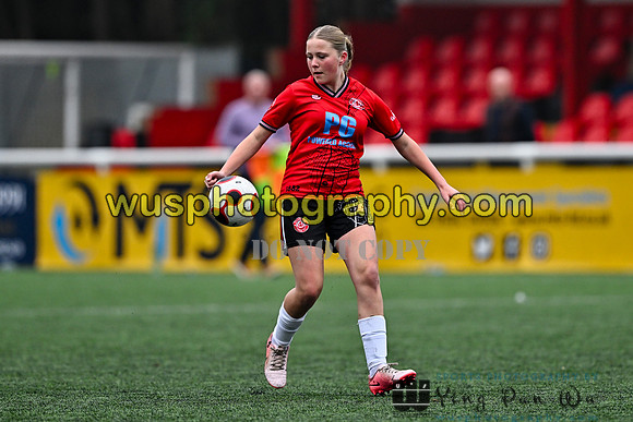 20251115-120921 Chatham Town FC Girls U15 Reds v Lewes FC Select Girls U15
