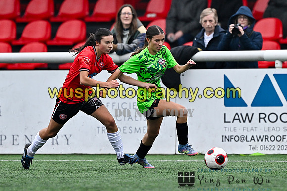 20251115-121012A Chatham Town FC Girls U15 Reds v Lewes FC Select Girls U15