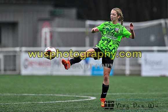 20251115-121237 Chatham Town FC Girls U15 Reds v Lewes FC Select Girls U15