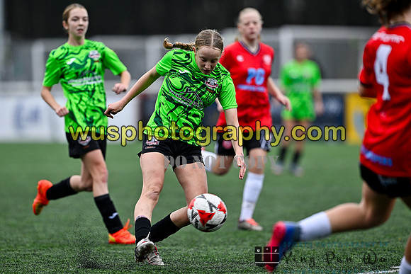 20251115-122149D Chatham Town FC Girls U15 Reds v Lewes FC Select Girls U15
