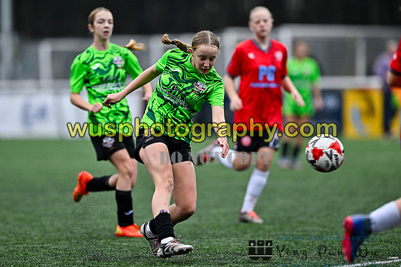 20251115-122149E Chatham Town FC Girls U15 Reds v Lewes FC Select Girls U15