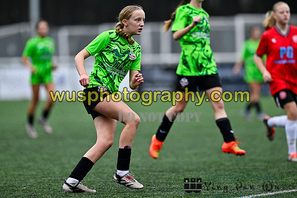 20251115-122150 Chatham Town FC Girls U15 Reds v Lewes FC Select Girls U15