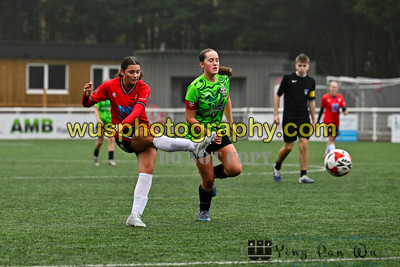 20251115-130529A Chatham Town FC Girls U15 Reds v Lewes FC Select Girls U15