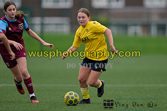 20241109-103523 West Ham United Performance Claret Girls U14 v Oxford United Girls U14