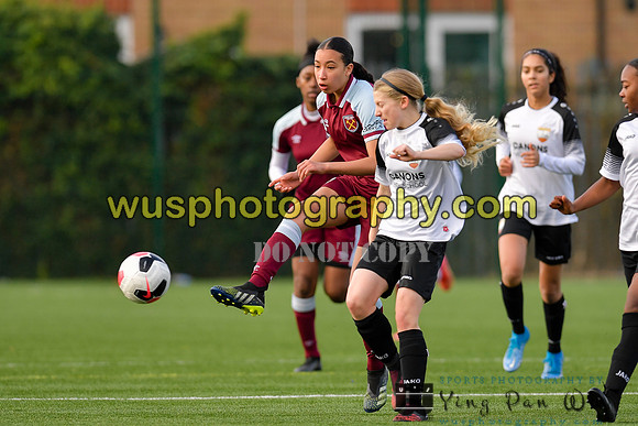 20211211-104003 West Ham United Academy Girls U16 v London Bees Academy U16