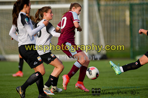 20211211-111110 West Ham United Academy Girls U16 v London Bees Academy U16