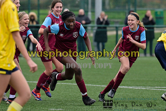 20241109-110217 West Ham United Performance Claret Girls U14 v Oxford United Girls U14