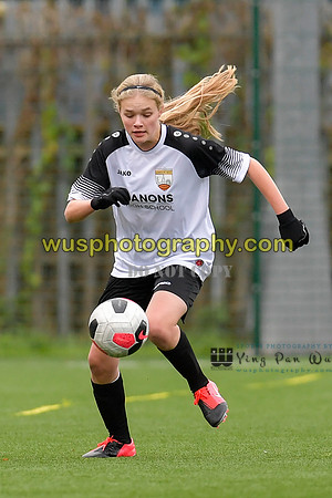 20211211-120343A West Ham United Academy Girls U16 v London Bees Academy U16