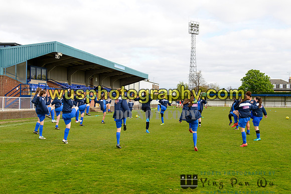 20150419-100335 Charlton Athletic Girls U16 v Enfield Town Ladies Youth U16