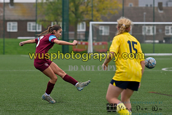20241109-113145B West Ham United Performance Claret Girls U14 v Oxford United Girls U14