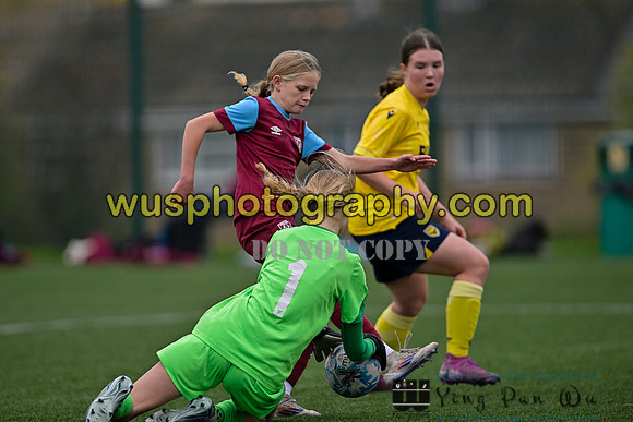 20241109-114606 West Ham United Performance Claret Girls U14 v Oxford United Girls U14