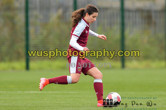 20211211-113749 West Ham United Academy Girls U16 v London Bees Academy U16