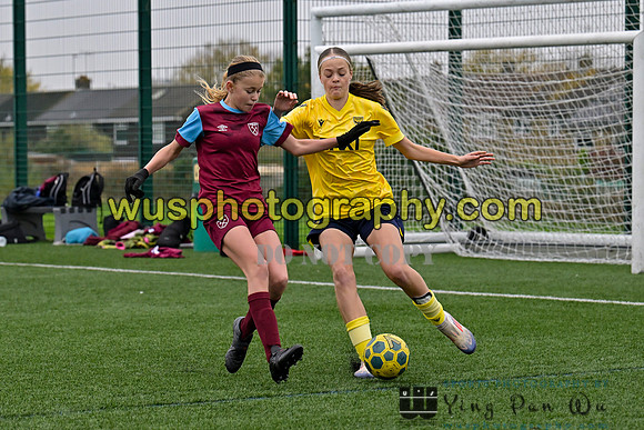 20241109-103532A West Ham United Performance Claret Girls U14 v Oxford United Girls U14