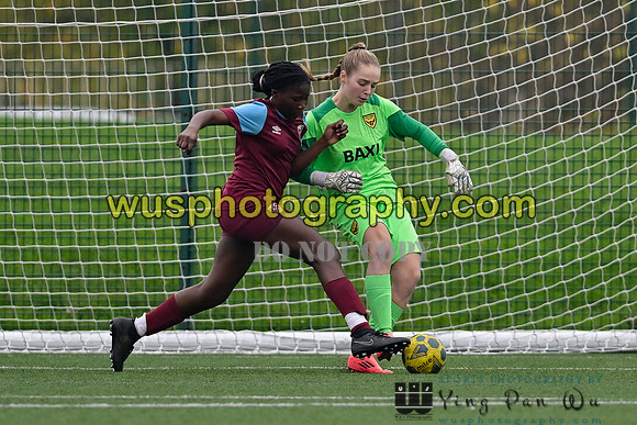 20241109-104554 West Ham United Performance Claret Girls U14 v Oxford United Girls U14