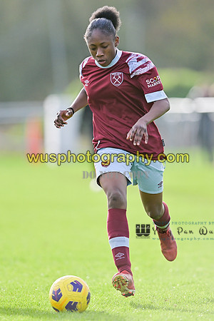 20221119-105700A Tottenham Hotspur Women FC Academy U15 v West Ham United Academy Girls U15