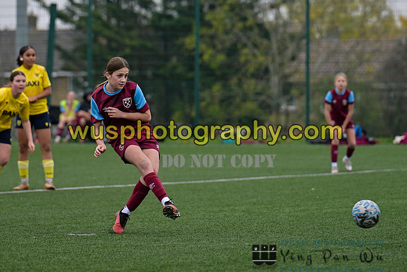 20241109-113350 West Ham United Performance Claret Girls U14 v Oxford United Girls U14