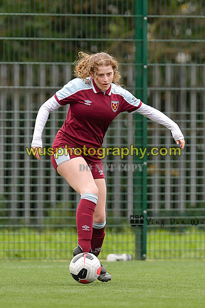 20211211-114505 West Ham United Academy Girls U16 v London Bees Academy U16