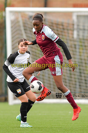 20211211-114523A West Ham United Academy Girls U16 v London Bees Academy U16