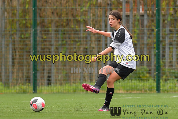 20211211-115350A West Ham United Academy Girls U16 v London Bees Academy U16