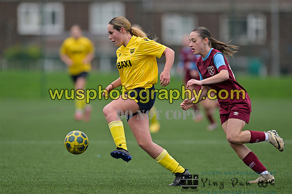 20241109-111446 West Ham United Performance Claret Girls U14 v Oxford United Girls U14