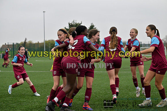 20241109-110225 West Ham United Performance Claret Girls U14 v Oxford United Girls U14