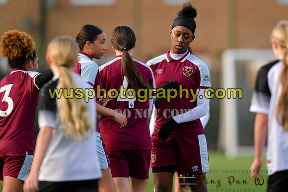 20211211-105738 West Ham United Academy Girls U16 v London Bees Academy U16