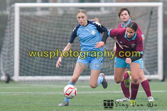 20220115-150429B West Ham United Performance Girls U16 v London City Lionesses U16