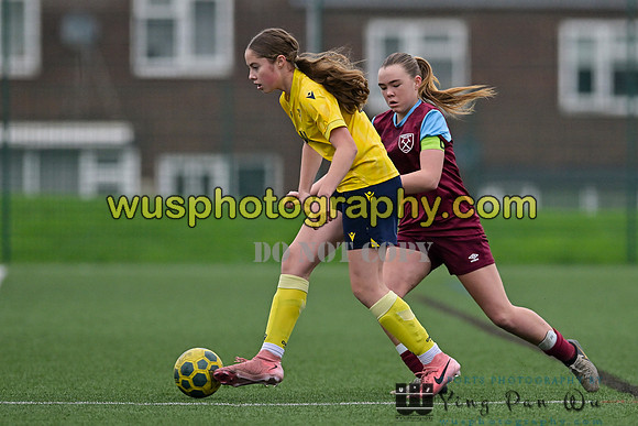 20241109-111038B West Ham United Performance Claret Girls U14 v Oxford United Girls U14