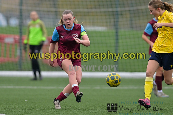 20241109-111640 West Ham United Performance Claret Girls U14 v Oxford United Girls U14