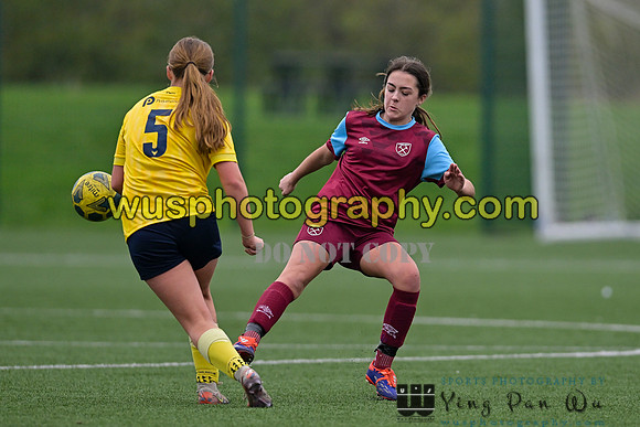 20241109-111450 West Ham United Performance Claret Girls U14 v Oxford United Girls U14