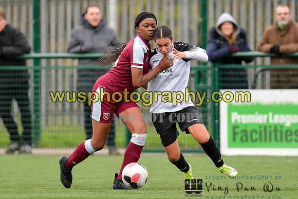 20211211-120835C West Ham United Academy Girls U16 v London Bees Academy U16