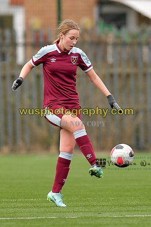 20211211-115907A West Ham United Academy Girls U16 v London Bees Academy U16