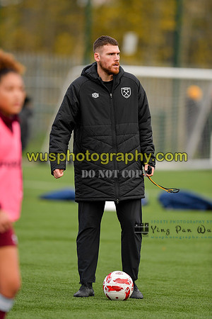 20211211-102251 West Ham United Academy Girls U16 v London Bees Academy U16