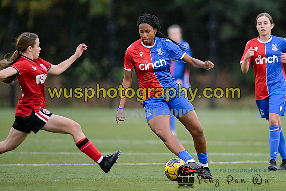 20231118-153426A Charlton Athletic Academy Girls U15 v Crystal Palace FC Girls U16