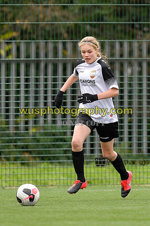 20211211-115217C West Ham United Academy Girls U16 v London Bees Academy U16