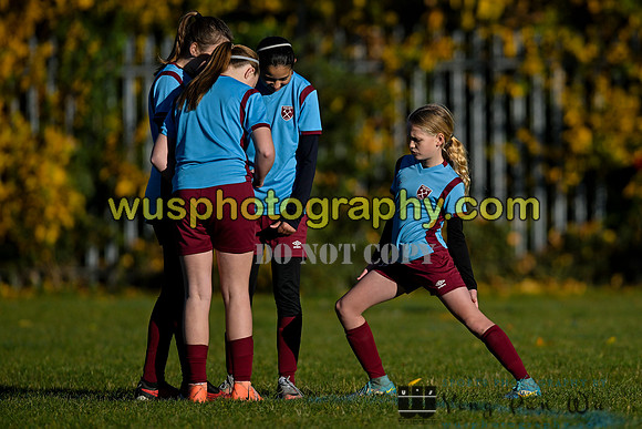 20231125-102329 Millwall Lionesses U12 v West Ham United Performance Girls U12