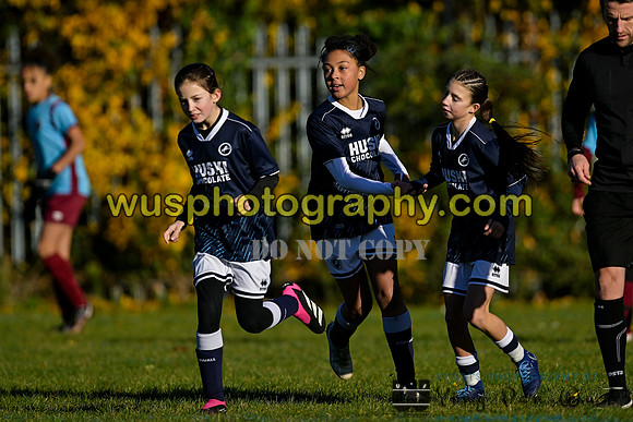 20231125-102712 Millwall Lionesses U12 v West Ham United Performance Girls U12