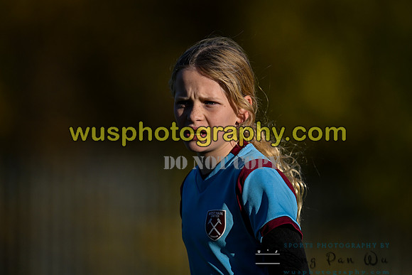 20231125-102953 Millwall Lionesses U12 v West Ham United Performance Girls U12