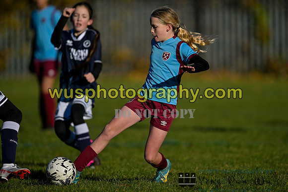20231125-103136 Millwall Lionesses U12 v West Ham United Performance Girls U12