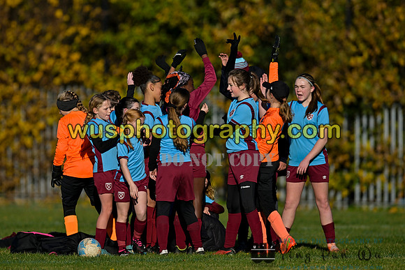 20231125-104806A Millwall Lionesses U12 v West Ham United Performance Girls U12
