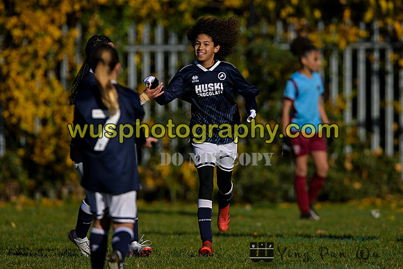 20231125-105802 Millwall Lionesses U12 v West Ham United Performance Girls U12